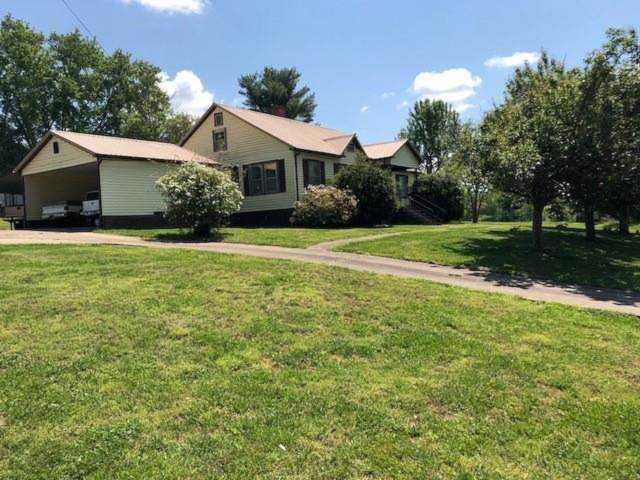 960 Cape Hickory Rd Hickory Nc 28601 Mls 3455567
