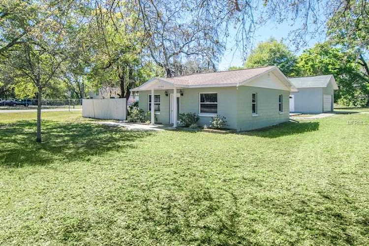 15102 Livingston Avenue Lutz, FL 33559