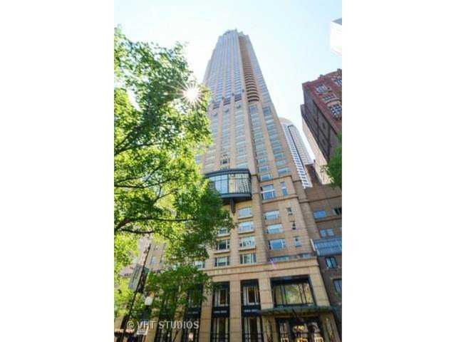 800 N Michigan Ave #5101 Chicago, IL 60611 | MLS 10150168 Photo 1