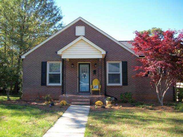 920 Nw 3rd St Hickory Nc 28601 Mls 3457387