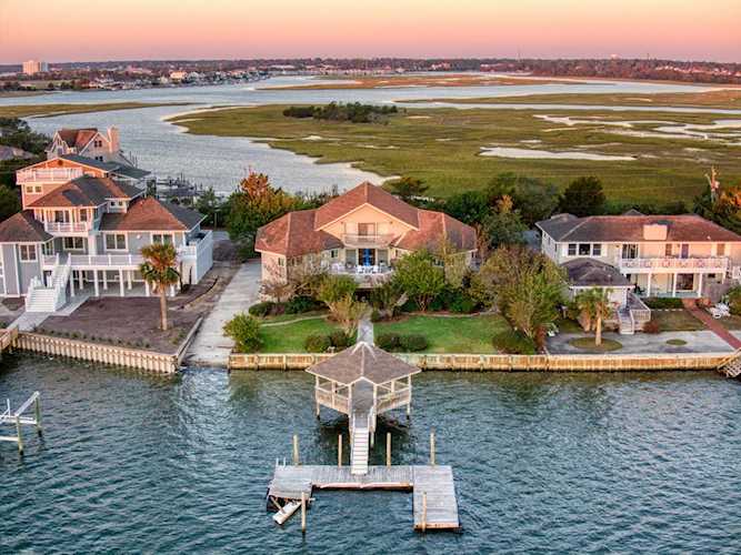 Home For Sale At 116 Parmele Boulevard, Wrightsville Beach NC in Not In Subdivision Photo 1