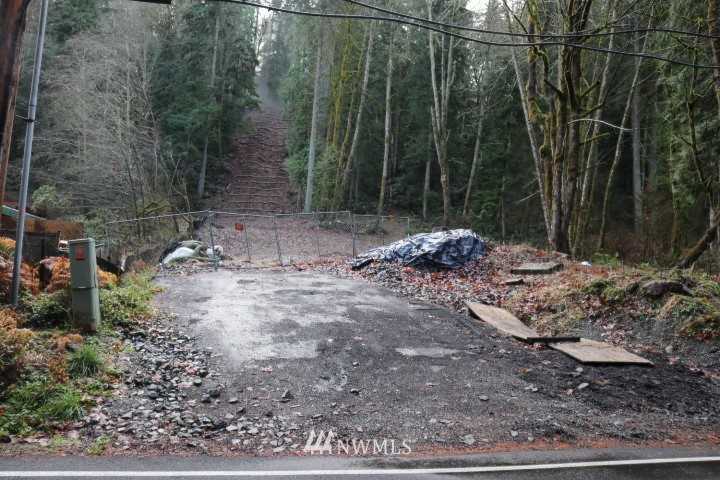 17901 SE 60TH St Bellevue, WA 98006 | MLS ® 1393475 Photo 1