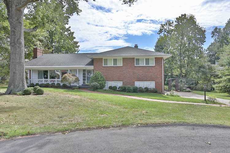 6 Pin Oak Ln Louisville, KY 40207 | MLS 1518957 Photo 1