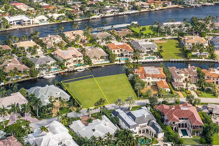 384 E Coconut Palm Road Boca Raton, FL 33432 - MLS# RX-10488285 | BocaRatonRealEstate.com Photo 1