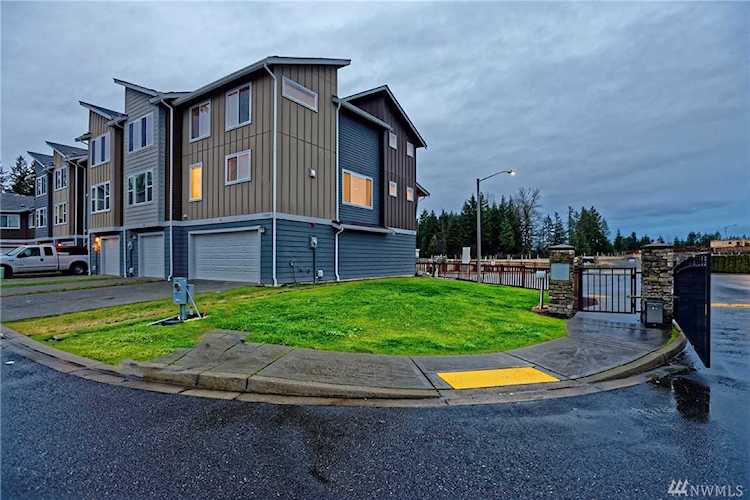 17402 118th Ave Ct E #A Puyallup, WA 98374 | MLS ® 1394384 Photo 1