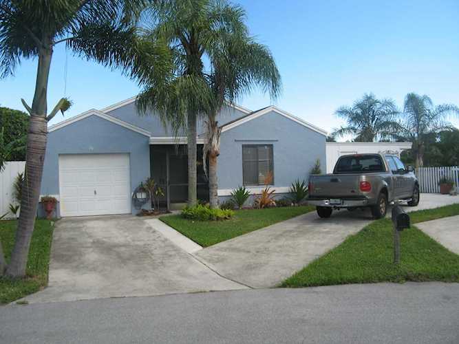 56 Hastings Lane Boynton Beach, FL 33426 - MLS# RX-10465959 | BoyntonBeachRealEstate.com Photo 1