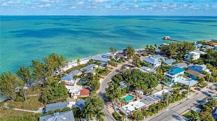 827 N Shore Drive Anna Maria, FL 34216