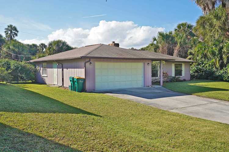 315 Pelican Drive Melbourne Beach, FL 32951 | MLS 833116 Photo 1