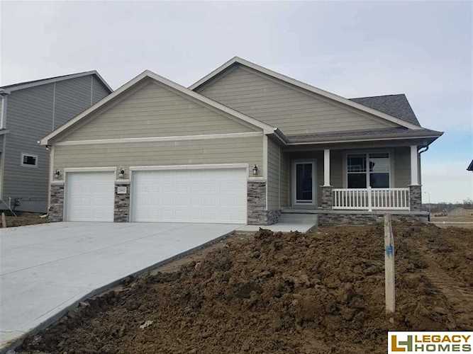 20602 E St Elkhorn, NE 68022 | MLS 21900365 Photo 1