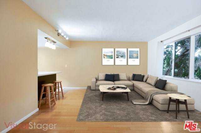 285 S Barrington Avenue #G2, Los Angeles, CA 90049 | MLS #19421296 Photo 1