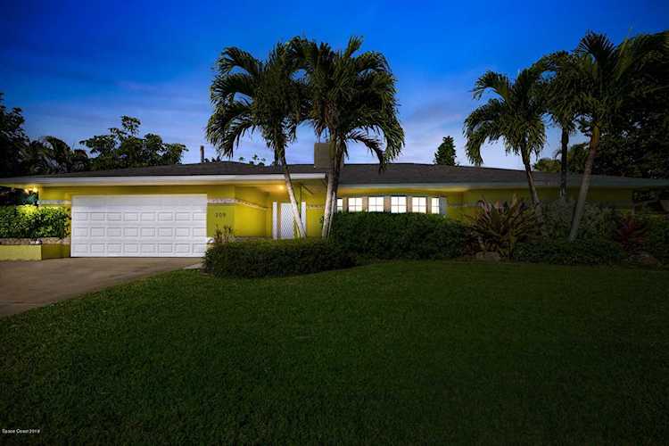 208 Ash Avenue Melbourne Beach, FL 32951 | MLS 833751 Photo 1