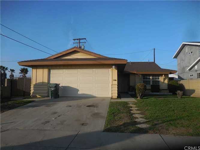 243 Alsina Street, Los Angeles, CA 90061 | MLS #EV19008135 Photo 1