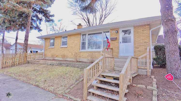 917 Merton Ave Waukegan, IL 60087 | MLS 10170486 Photo 1