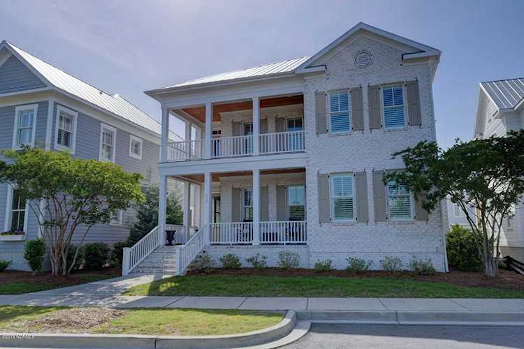 Home For Sale At 912 Striking Island Drive, Wilmington NC in Autumn Hall Photo 1