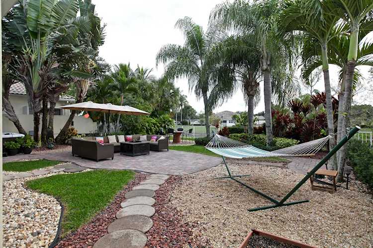 8252 Dominica Place Wellington, FL 33414 | MLS RX-10494699 Photo 1