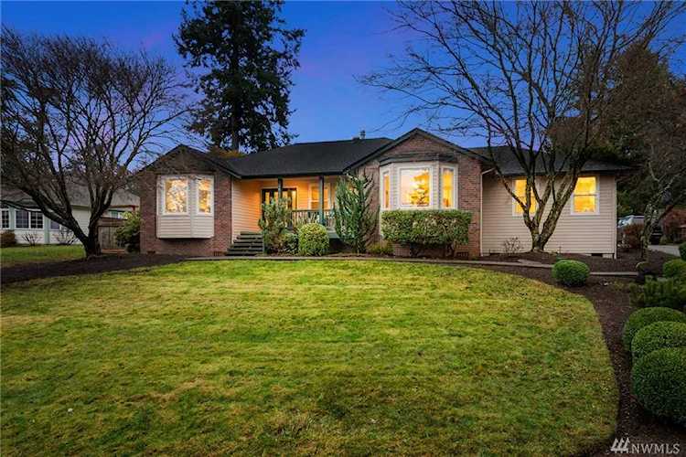 1061 Paiute Trail Fox Island, WA 98333 | MLS ® 1399613 Photo 1
