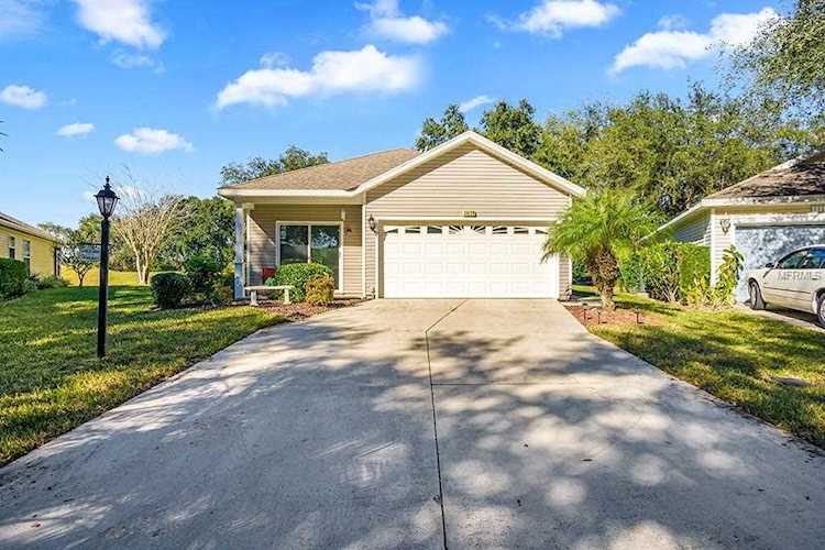 25129 Cranes Roost Circle Leesburg, FL 34748 | MLS G5010674 Photo 1