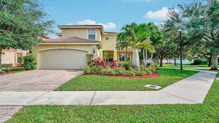 5026 Solar Point Drive Greenacres, FL 33463 | MLS RX-10447344 Photo 1