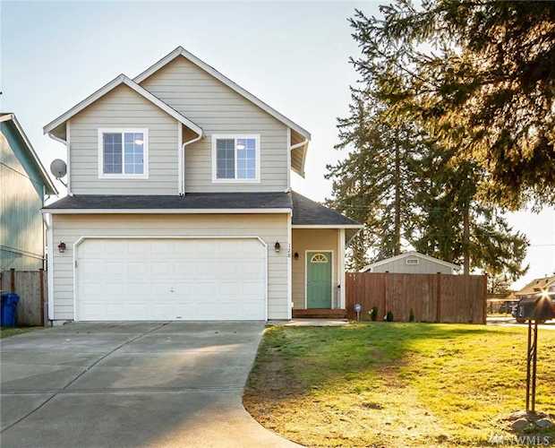 128 165th St S Spanaway, WA 98387 | MLS ® 1392100 Photo 1