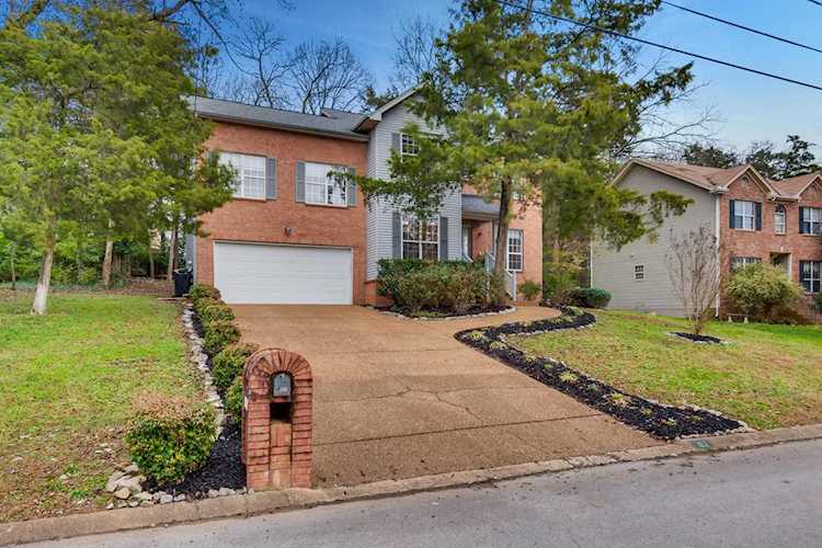127 W Harbor Hendersonville, TN 37075 | MLS 2002629 Photo 1