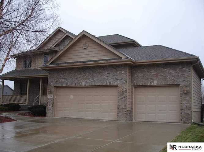 7319 S 102nd Ave La Vista, NE 68128 | MLS 21822090 Photo 1