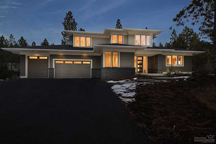 2966 Meldrum Court Bend, OR 97703 | MLS 201805466 Photo 1