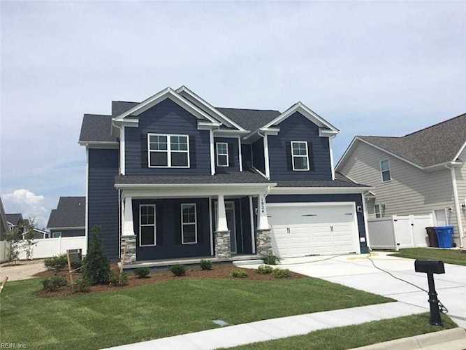 home for sale in Hickory Landing Chesapeake VA 23322 - MLS 10235373 Photo 1