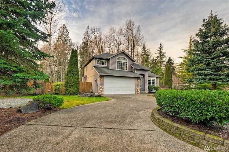 1518 201st Ave E Lake Tapps, WA 98391 | MLS ® 1397602 Photo 1