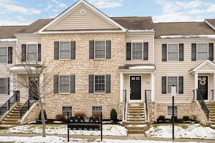 233 Autumn Ridge Circle Pickerington, OH 43147 | MLS 219001792 Photo 1
