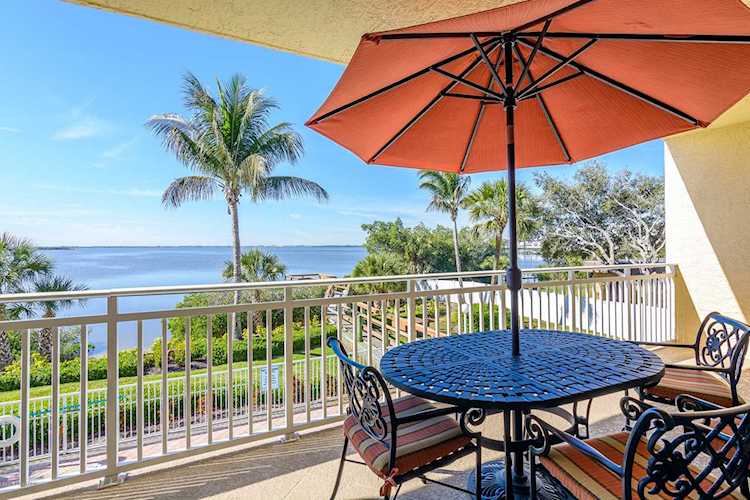 191 Seminole Lane #202 Cocoa Beach, FL 32931 | MLS 834312 Photo 1