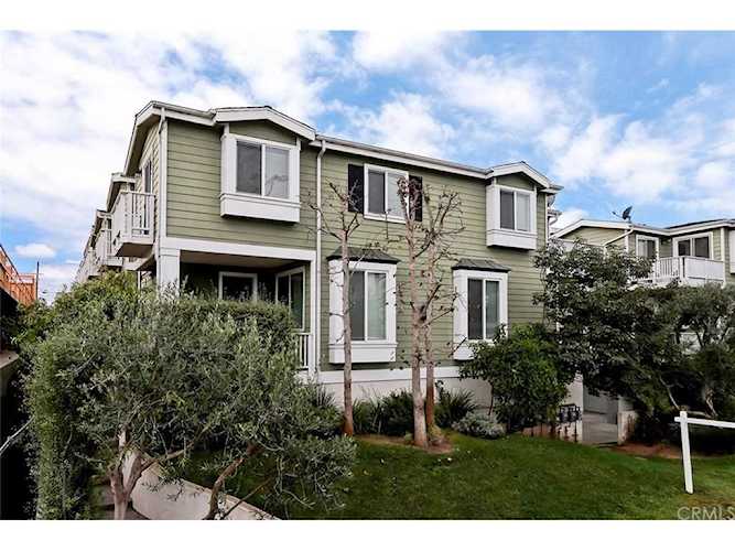 1208 Tennyson Street #3 in Manhattan Beach, CA - MLS# SB19020678 Photo 1