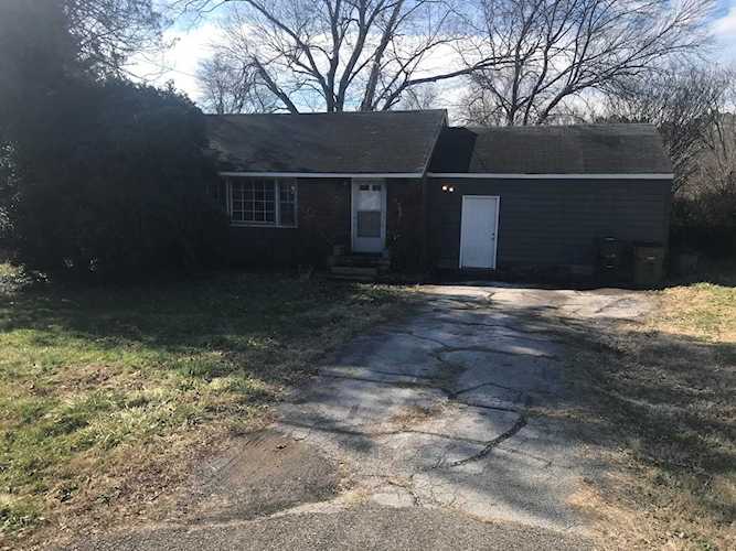 5911 Chalmers Dr Knoxville, TN 37920 | MLS 1068775 Photo 1
