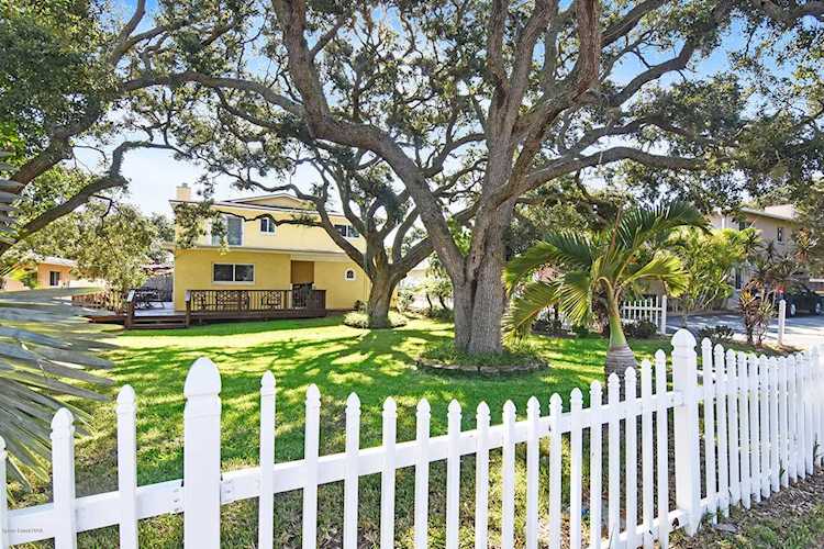 233 S S Brevard Avenue Cocoa Beach, FL 32931 | MLS 836108 Photo 1
