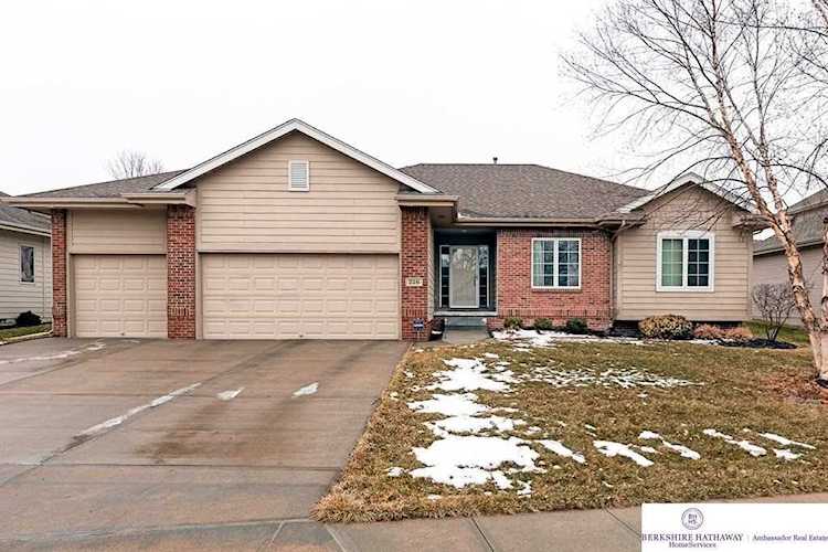 226 N 200 St Elkhorn, NE 68022 | MLS 21901776 Photo 1