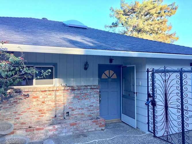 209 Hillcrest Rd San Carlos, CA 94070 | MLS ML81733994 Photo 1
