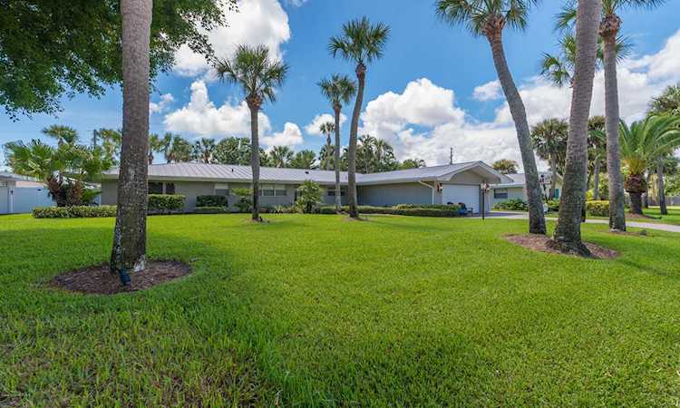 321 Tenth Terrace Indialantic, FL 32903 | MLS 836298 Photo 1