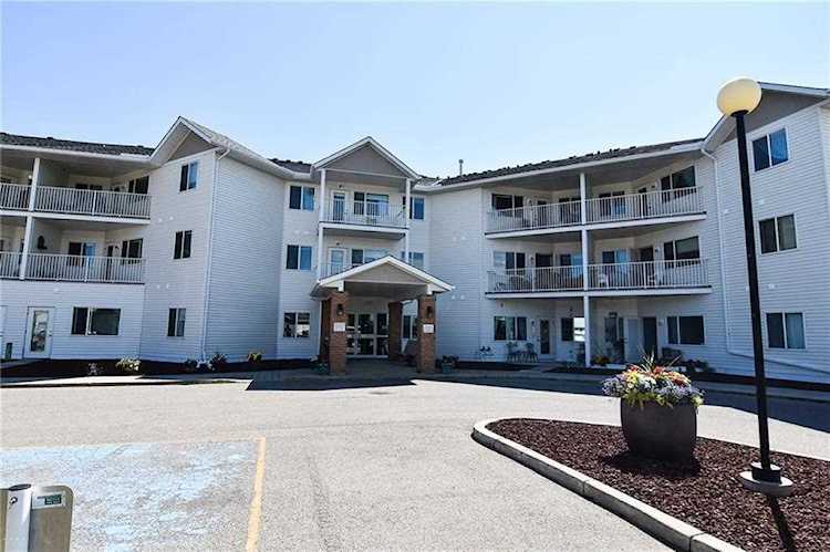 3 Parklane Way #208 Strathmore, AB T1P 1N6