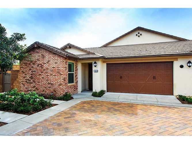118 Burgess Irvine, CA 92618 | MLS PW19028915 Photo 1