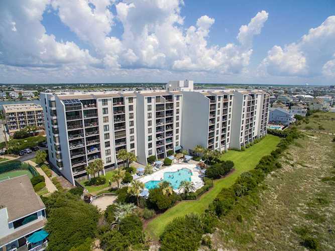 Home For Sale At 95 S Lumina Avenue, Wrightsville Beach NC in Station One Photo 1