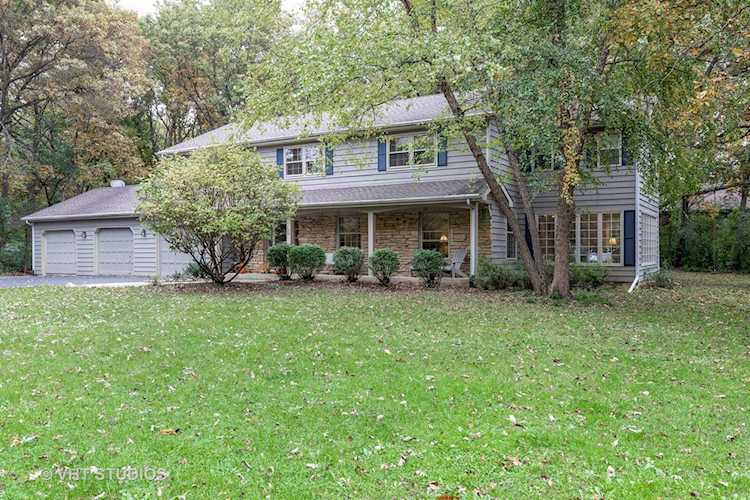 125 Whispering Oaks Ln Barrington, IL 60010 | MLS 10266301 Photo 1