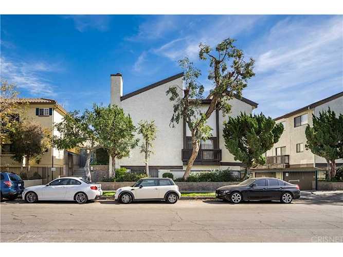 4222 Troost Avenue #24, Studio City, CA 91604 | MLS #SR19022288 Photo 1
