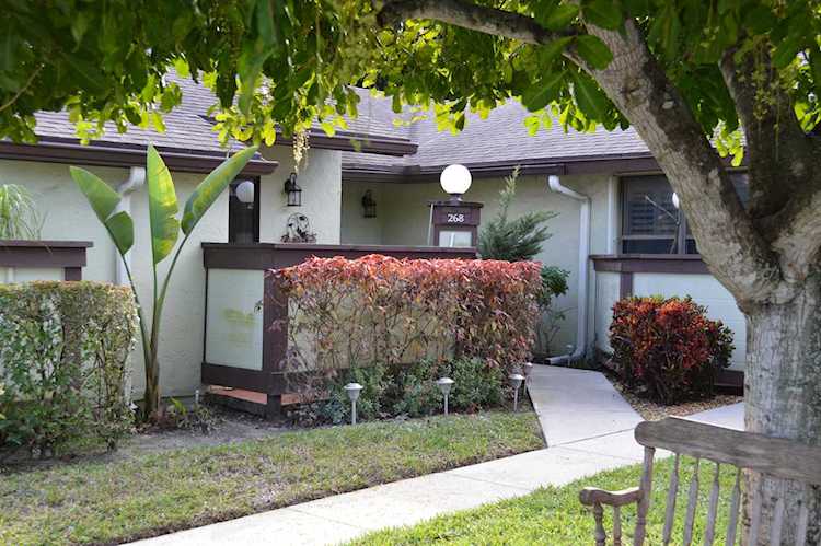 268 Beaver Dam Court Royal Palm Beach, FL 33411 | MLS RX-10503262 Photo 1