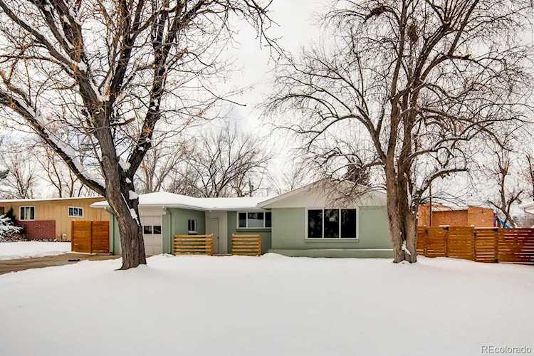 5911 South Crestview Street Littleton, CO 80120 | MLS ® 8842384 Photo 1