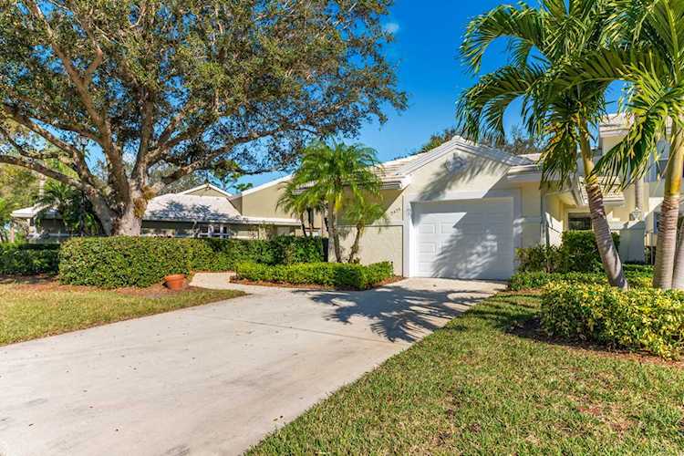 2425 SW Foxpoint Trail Palm City, FL 34990 | MLS RX-10503664 Photo 1