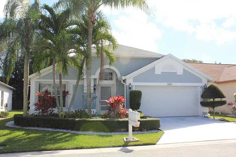 125 Hammocks Drive Greenacres, FL 33413 | MLS RX-10503661 Photo 1
