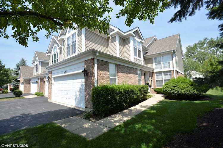 621 Citadel Dr Westmont, IL 60559 | MLS 10269184 Photo 1