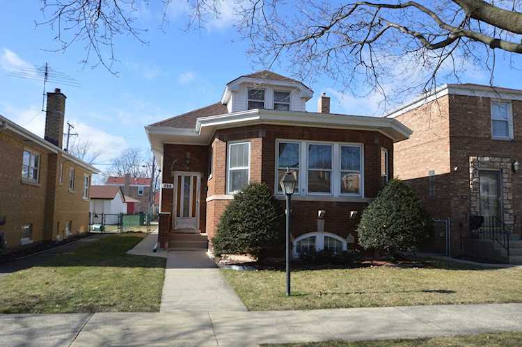 756 Newcastle Ave Westchester, IL 60154 | MLS 10269034 Photo 1