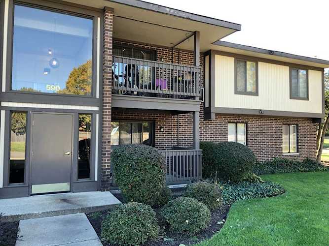 590 Somerset Ln #2 Crystal Lake, IL 60014 | MLS 10269229 Photo 1