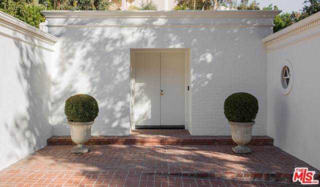 1316 Sunset Plaza Drive, Los Angeles, CA 90069 | MLS #19433132 Photo 1