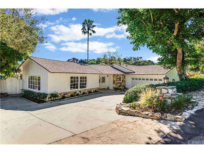 5 Reata Lane Rolling Hills, CA 90274 | MLS PV19032373 Photo 1
